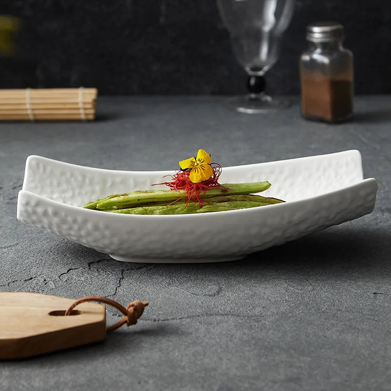 🛸 Alien Elegance – Ship-Shaped Ceramic Salad & Dessert Bowl