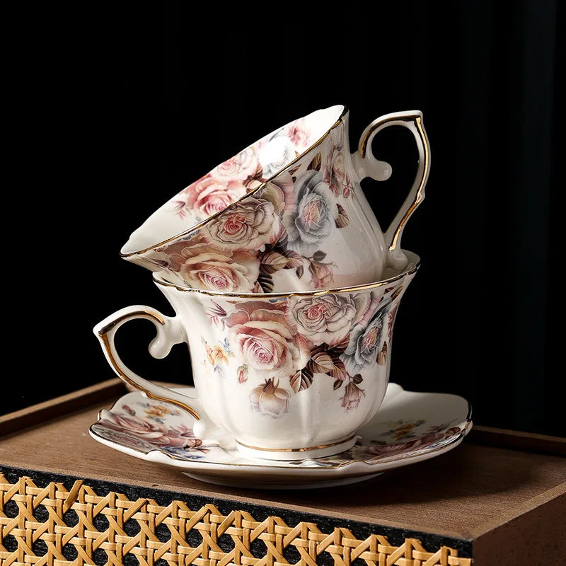 European-Style Floral Coffee Cup & Saucer – Retro Gold Ceramic Mug with Sophisticated Teacup Design