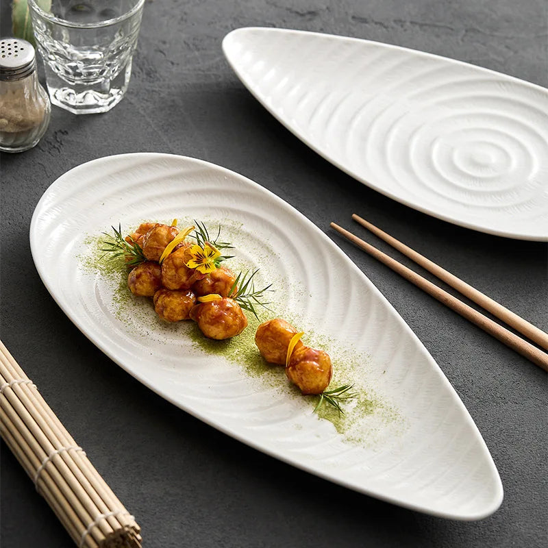 ✨ Irregular Elegance – Creative High-End Dinner Plate for Trendy Tables