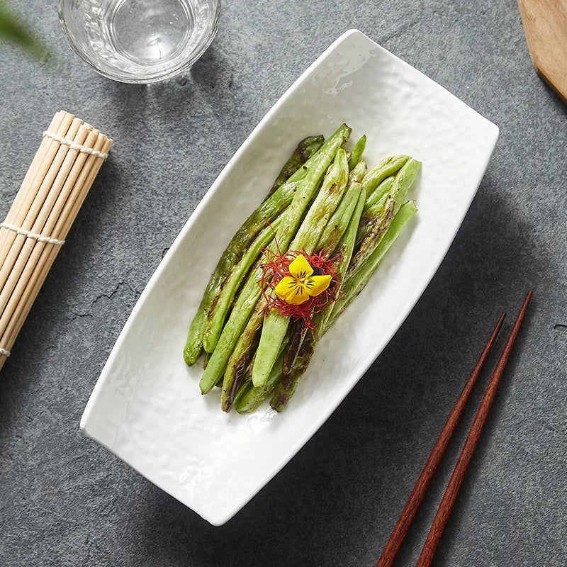 🛸 Alien Elegance – Ship-Shaped Ceramic Salad & Dessert Bowl